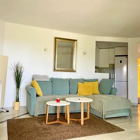 The Golden House, Calahonda Golf Ситио-де-Калаонда