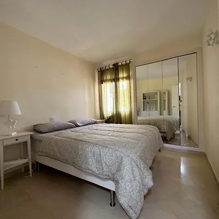 Апартаменты The Golden House, Calahonda Golf